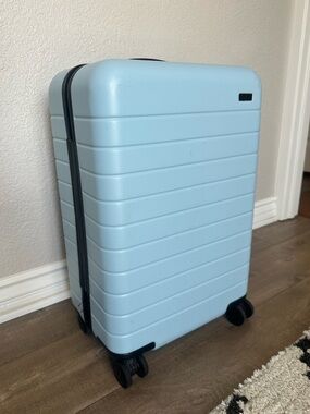 Away Bigger Carry On Sky Blue suitcase *discontinued rare color*